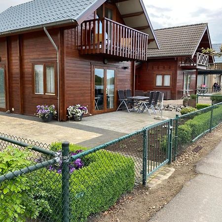 Willa Chalet La Meuse Maaseik Zewnętrze zdjęcie