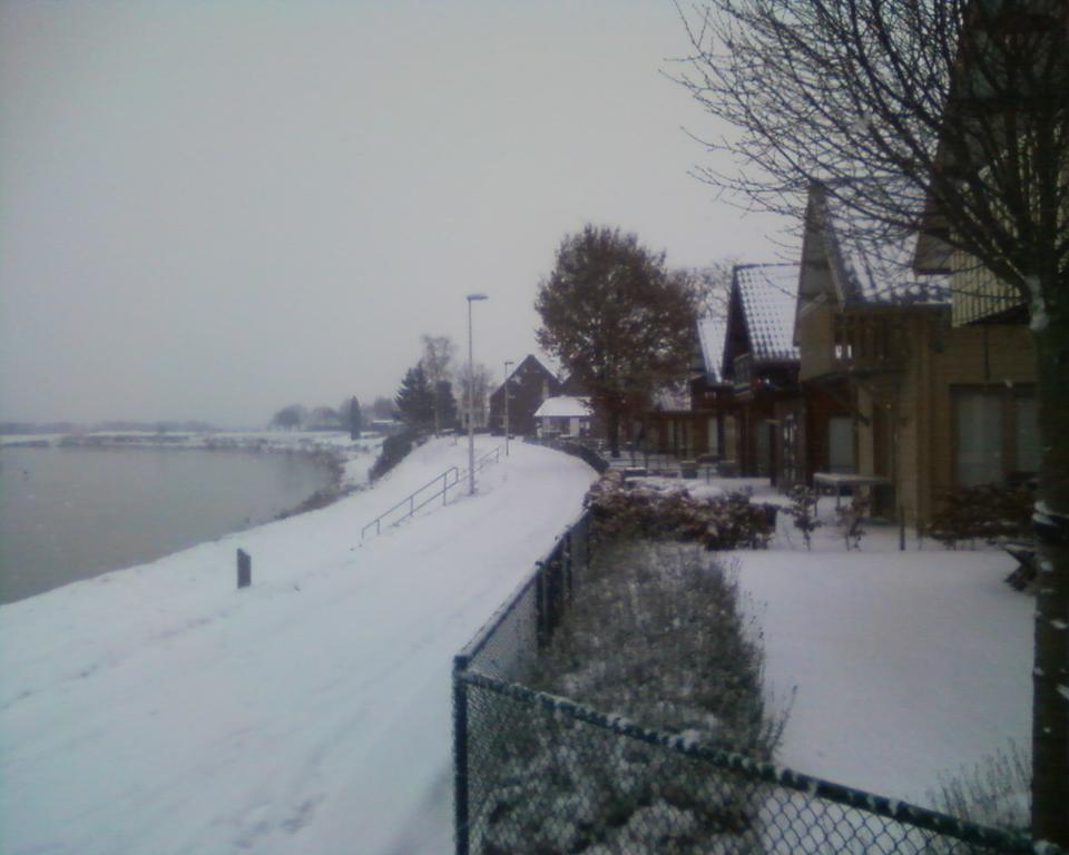 Willa Chalet La Meuse Maaseik Pokój zdjęcie